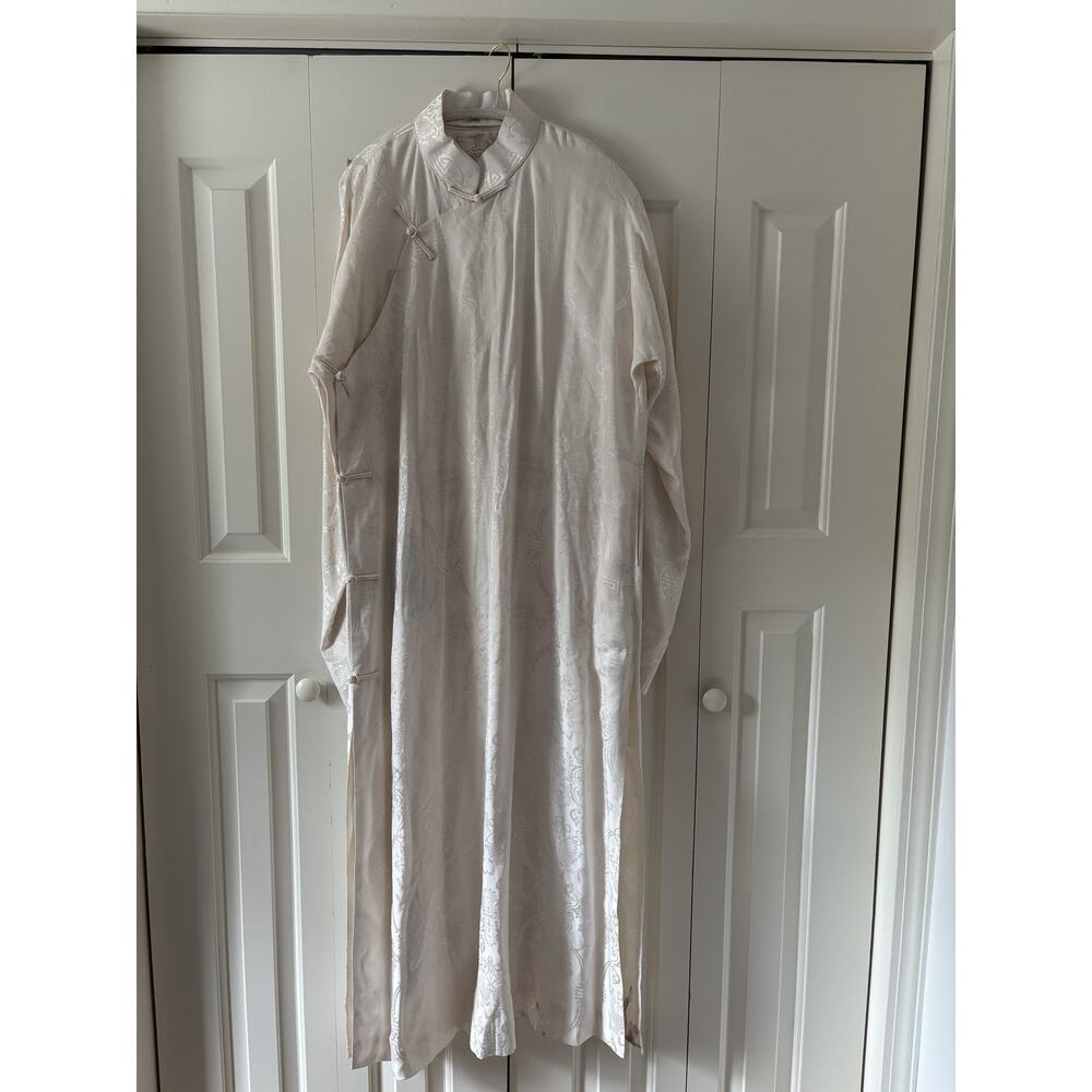 Artistic Palace Women's Silk White Embroidered Robe L - Picture 2 of 10